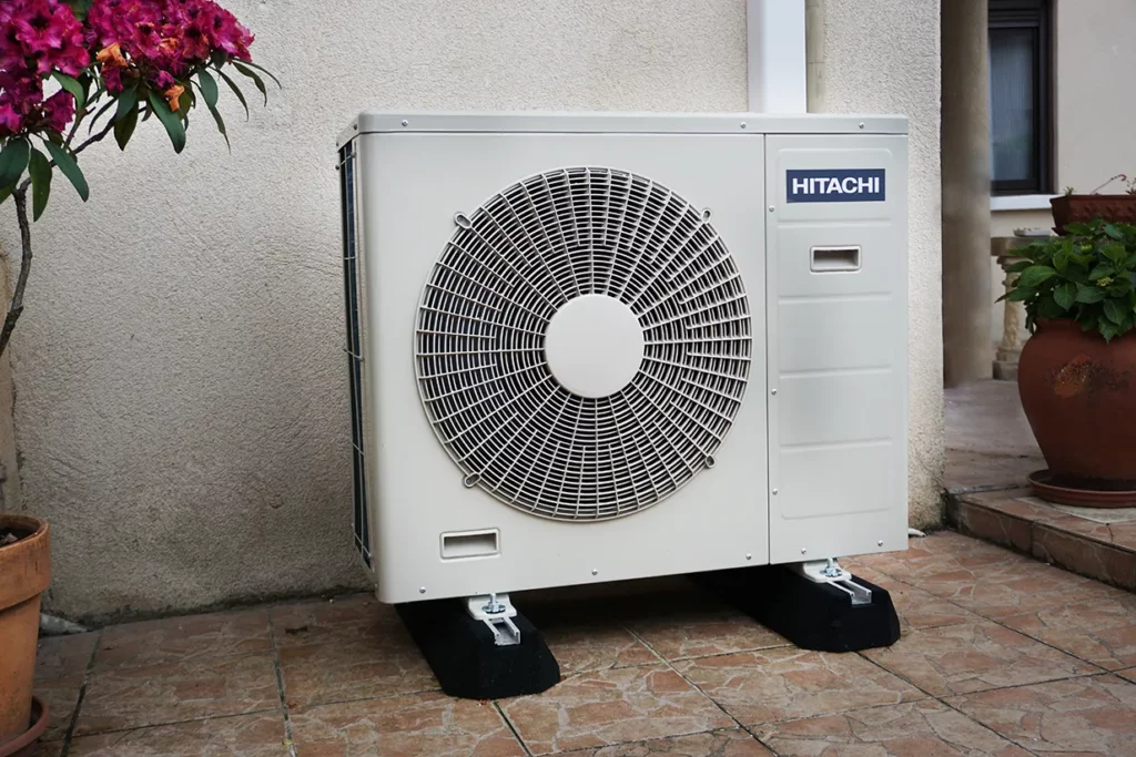 bouillon groupe exterieur pompe a chaleur air air hitachi optimhome energie optimhome